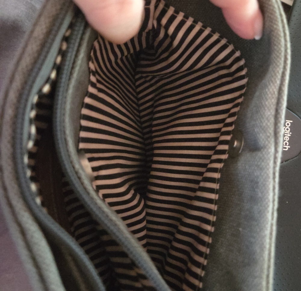 Gray RFID Travelon Crossbody Messenger Bag - Casual Everyday Carry - Picture 7 of 7